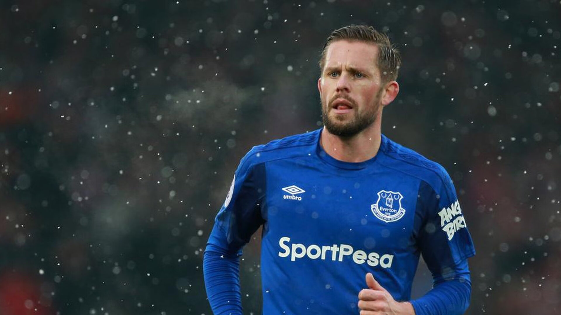 “足球+科技”融合创新，推动行业不断跨越发展，融合足球队